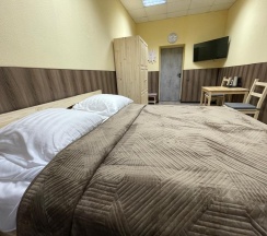 Отдельный номер (2-спальная кровать) в Кольский 126