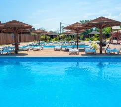 Апартаменты "Биг Хол" в Пар без пар