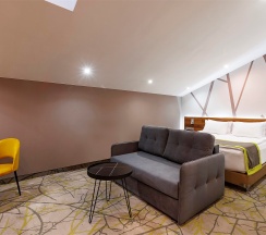 Мансардный делюкс / Mansard Junior Suite в Доброград
