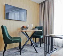 Вип Юник в Ластадие