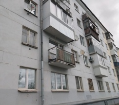 Апартаменты c 1 комнатой с балконом в Апартаменты Класса Люкс на Строителей 5