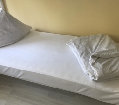 Кровать в общем номере (женский номер) в Дом и точка