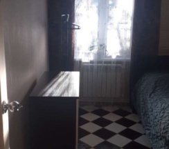 Коттедж с балконом и с красивым видом из окна в Лодж