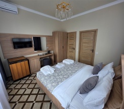 СЕМЕЙНЫЙ ДВУХКОМНАТНЫЙ НОМЕР с кроватями TWIN/DBL с двуспальным диваном в Цитрус