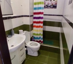 Двухместный люкс с балконом и с красивым видом из окна двуспальная кровать в Людмила