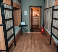 Место в общей 12ти местной комнате в Heritage