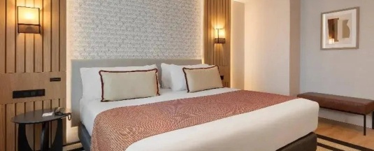 Двухместный номер Standard с балконом (2 отдельные кровати) в Senator Gran Vía 70 Spa Hotel