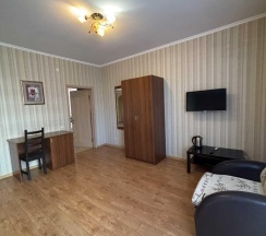 3-местная комната стандарт с балконом в Фортуна