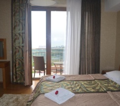 Апартаменты Deluxe с балконом и с красивым видом из окна в Diana Palace