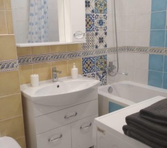 4-местные 1-комнатные апартаменты люкс с 1 двуспальной кроватью в AntoninaApartments (АнтонинаАпартментс) на улице Крылова