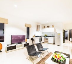 Люкс в Отель The Oriental Beach Pearl