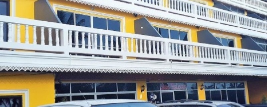 Номер Standard в Sea Falcon Hotel