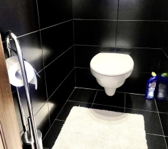 Двухместные апартаменты с 2 комнатами с балконом и с красивым видом из окна двуспальная кровать в Апартаменты InterLoft 6 Old Town Free Parking Wi-Fi 100/50 Smart TV