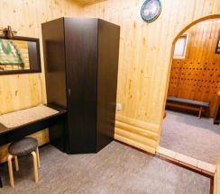 Двухместный номер Comfort с 2 комнатами с видом на внутренний двор двуспальная кровать в Лабиринт