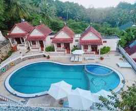 Двухместный номер Standard с видом на бассейн (двуспальная кровать) в Hong Bin Bungalow Resort