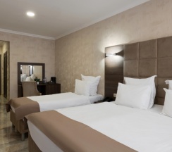 Трёхместный номер Comfort в Отель Alcont by Stellar Hotels, Krasnaya Polyana
