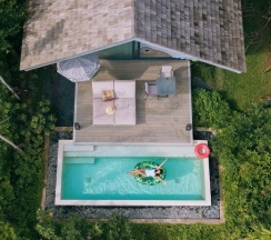 Вилла с 4 комнатами с видом на бассейн в Villa Escape Burasari