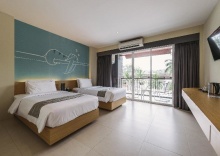 Двухместный номер Standard с балконом 2 отдельные кровати в TIRAS Patong Beach Hotel