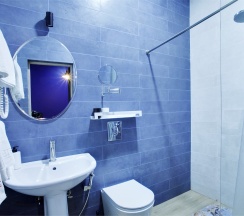 Студия с кухней и с отдельным входом со двора и финской сауной "Леший" (сауна оплачивается отдельно) в Матросский