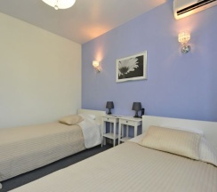 «Комфорт» 2-х местный TWIN, (№ 201; №203; №207; №301)  в MotoStop