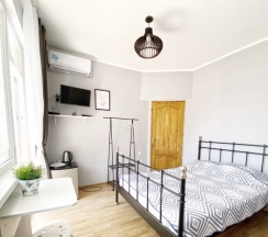 Двух-местный номер с балконом в Благодать