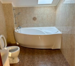 4-комнатные апартаменты люкс (мансарда) в Оазис