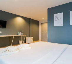 Двухместный номер Standard с видом на город 2 отдельные кровати в Manonta Budget Hotel