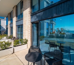 Duplex с видом на море и бассейн в Лучезарный Резорт