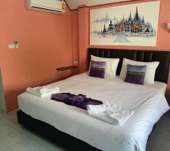 Двухместный номер Standard с балконом двуспальная кровать в Samui Green Hotel