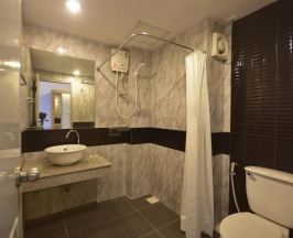 Номер Deluxe в LOFT Salaya