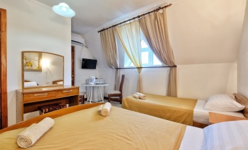 3-х местный мансарда в Век