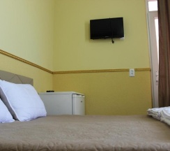 Двухместный номер Superior с балконом двуспальная кровать в Grand Guest House Kvariati