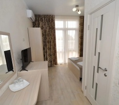 Полулюкс 2х-местный с балконом в Легенда