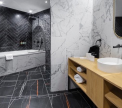 Шестиместные апартаменты с 2 комнатами в The Basilian Minsk, Curio Collection by Hilton