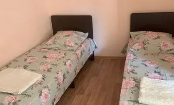 Кровать в общем номере (мужской номер) в Приморский