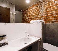 Номер Делюкс с диваном в WineWood Moscow