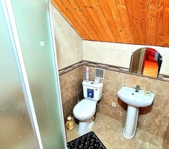 Семейный номер Classic с красивым видом из окна в Green house