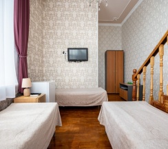 Трёхместный номер Superior с балконом в Сопка