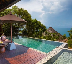 Двухместная Pool Villa Scenic (South) с видом на океан двуспальная кровать в Silavadee Pool Spa Resort