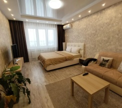 Апартаменты c 1 комнатой с балконом в Fresh Room на улице Маршала Устинова 3