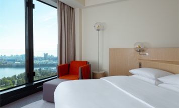 Номер стандарт с 1 двуспальной кроватью в Hyatt Regency Ekaterinburg