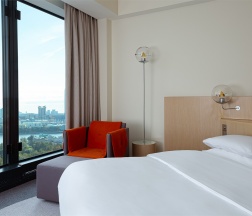 Номер стандарт с 1 двуспальной кроватью в Hyatt Regency Ekaterinburg