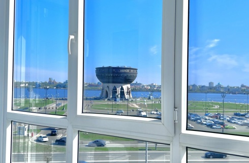Казань: Апартаменты Квартира Евродвушка с видом на Кремль в центре на 1 Береговой р. Казанки у метро