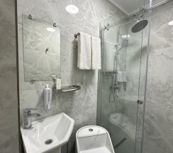 Двухместный номер Standard с красивым видом из окна двуспальная кровать в Karibi