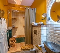 Люкс с кедровой бочкой в Villa Mr. Pinky