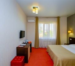 Стандарт с большой кроватью в Avangard Hotel