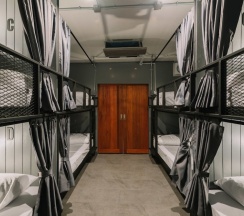 Кровать в общем номере в Bed & Bike Hostel