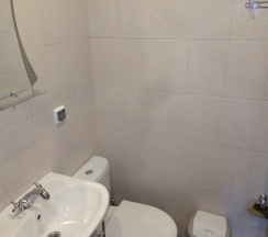 Трехместный номер с двуспальной и односпальной кроватями в Gh_Ms