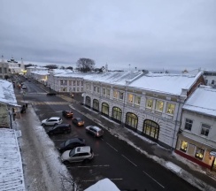 Апартаменты с 2 комнатами с балконом в Квартира Современная в Центре Города