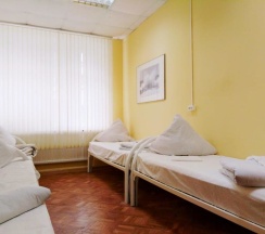 Кровать в общем номере (женский номер) в Дом и точка
